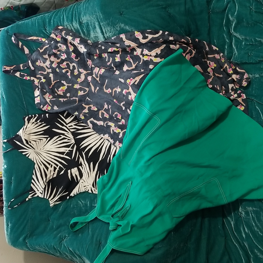 Bundle of 3 dresses, london times, a new day, & cabi = one price